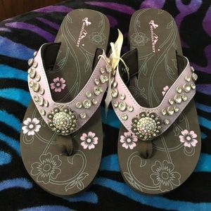Montana West flip-flops
